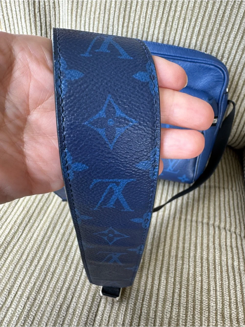 Louis Vuitton Outdoor Messenger PM Taigarama w/COA and Dust Bag - Unisex